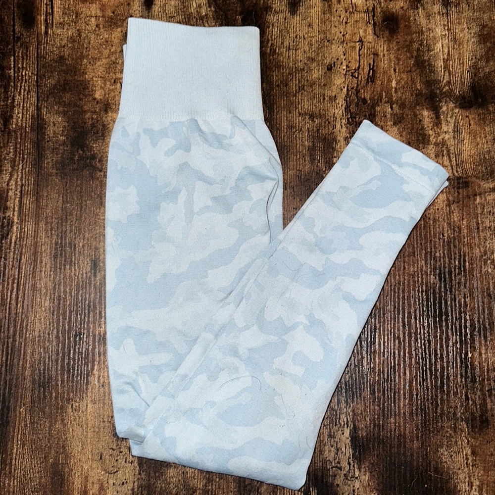 Blue camo Nvgtn